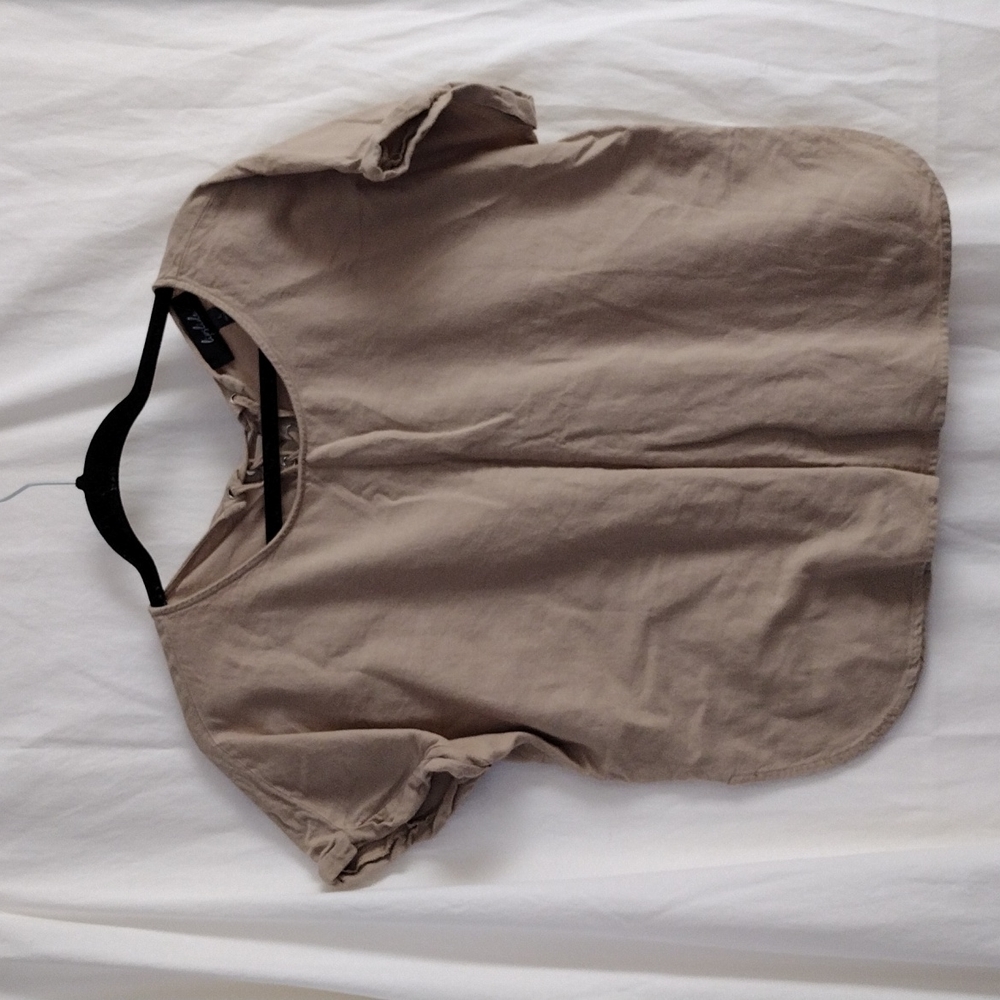 Lipslide Short Sleeve Blouse |sz L |Tan cotton